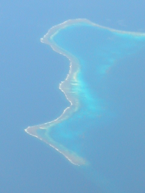 Atolls depuis l'avion entre Port Vila et Sydney